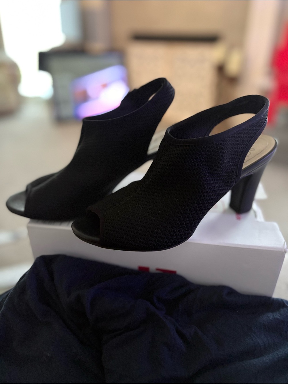 Women's Black Peep-Toe Slingback Heels - Sleek Dress Sandals